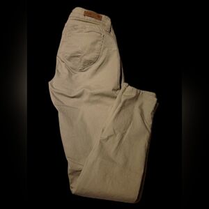 YMI Khaki Pants Size 7 Juniors